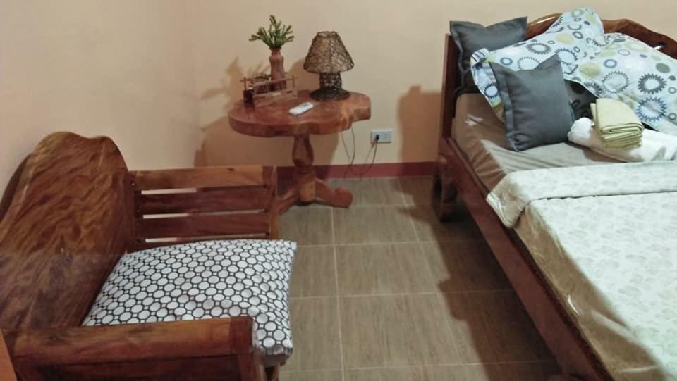 Anvel Homestay Basco Exterior photo